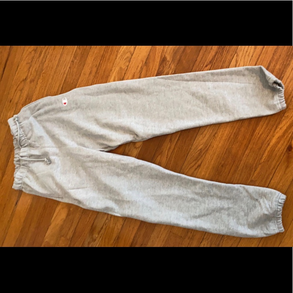 Men’s x-small champion gray sweats!